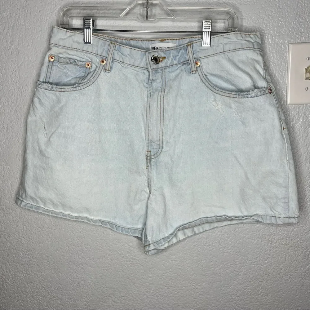 Zara High Waisted Short 4” Inseam Acid Light Wash Women’s Denim Shorts Size 12